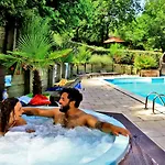 Village Nature Et Ocean A Cote De La Avec Piscine Et Jacuzzi Ferienpark
